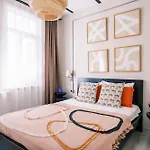 Renovated Modern Flat In Istiklal Avenue * איסטמבול
