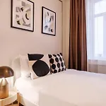 Renovated Modern Flat In Istiklal Avenue *