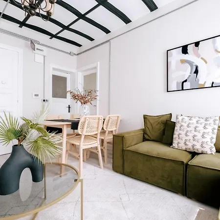 Renovated Modern Flat In Istiklal Avenue *