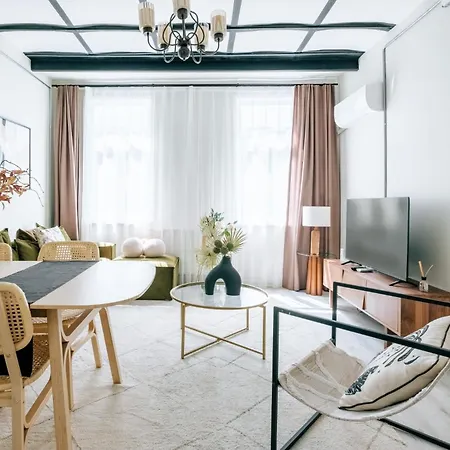 Renovated Modern Flat In Istiklal Avenue Apartment *